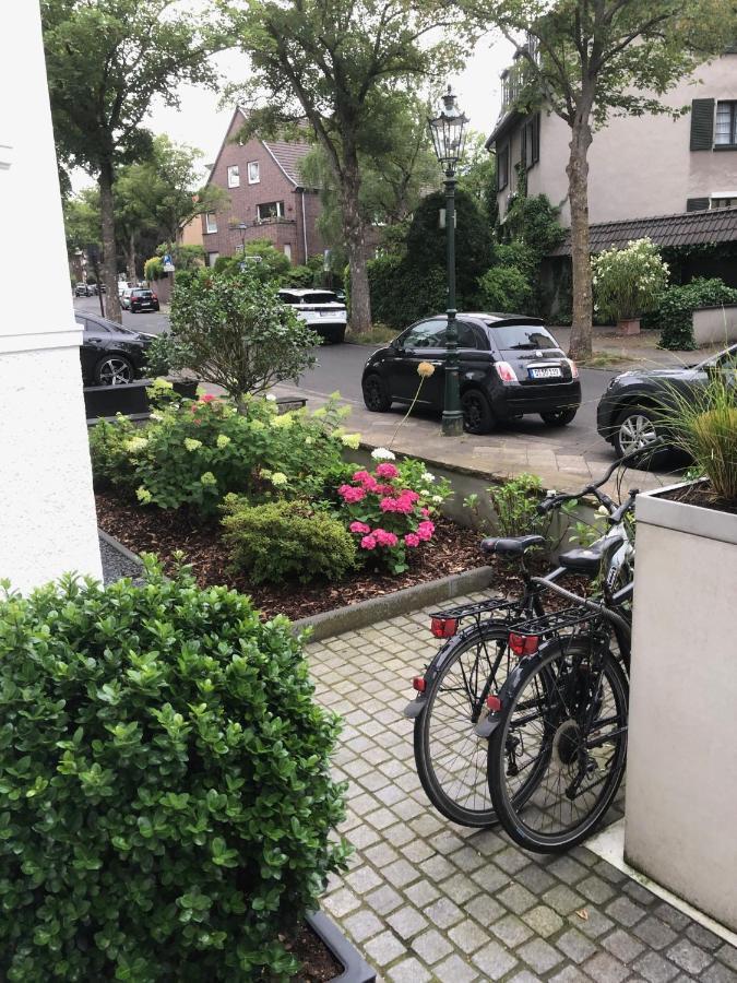 Schoenfelder * Düsseldorf